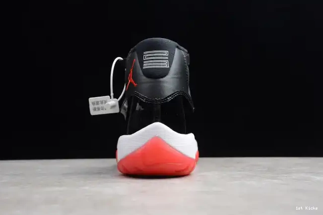 11 378037-010 Air Jordan (2012) Retro Bred 0525